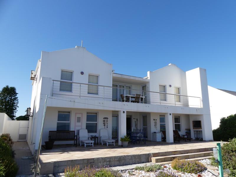 To Let 3 Bedroom Property for Rent in Golden Mile Western Cape